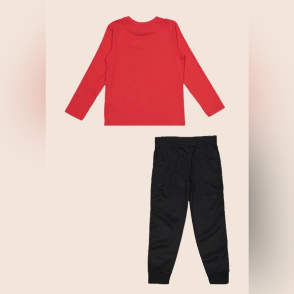 PUMA Kids 2-Piece Set - Size 4
Comfy, Cool & Ready to Move! - Picture 2 of 6